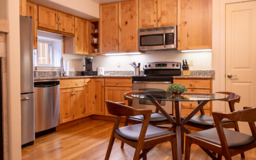 W 548 Pacific Avenue B