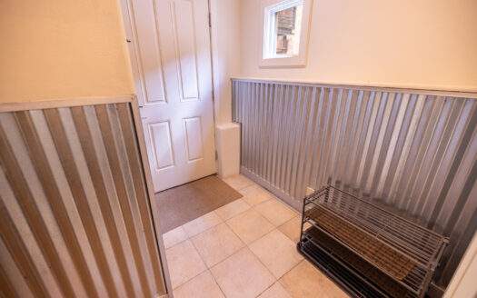 W 548 Pacific Avenue B