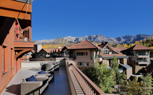 568 Mountain Village Boulevard 525/523