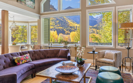 E 721 Pandora Avenue