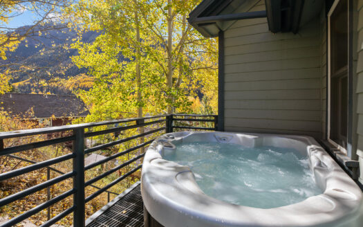 E 721 Pandora Avenue