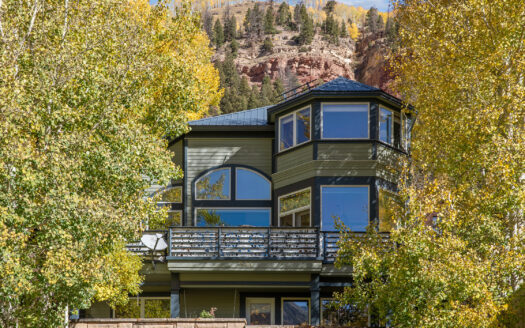 E 721 Pandora Avenue