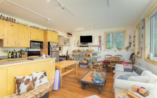 456 Silverglance Way