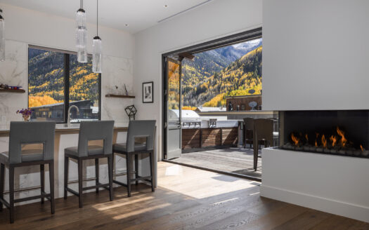 E 126 Colorado Avenue 126R