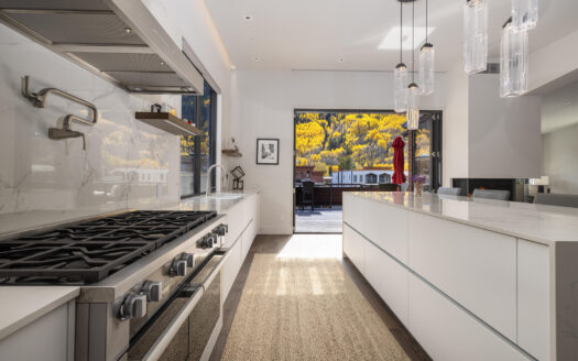 E 126 Colorado Avenue 126R