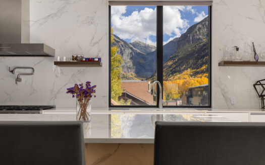 E 126 Colorado Avenue 126R