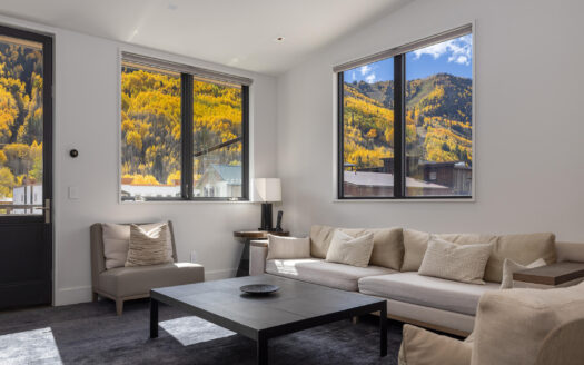 E 126 Colorado Avenue 126R