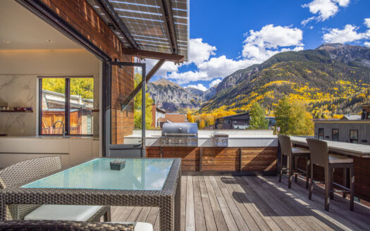 E 126 Colorado Avenue 126R