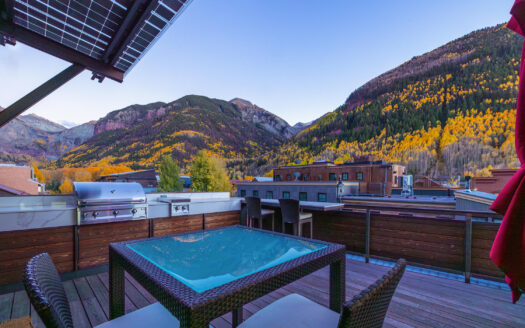 E 126 Colorado Avenue 126R