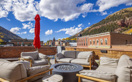 E 126 Colorado Avenue 126R