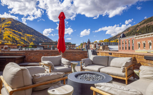 E 126 Colorado Avenue 126R