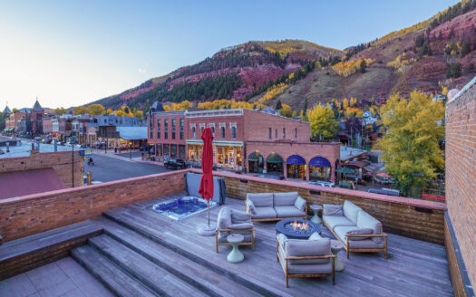 E 126 Colorado Avenue 126R