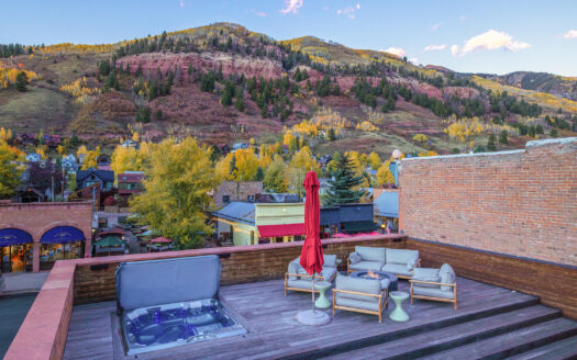 E 126 Colorado Avenue 126R