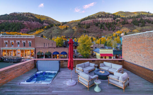 E 126 Colorado Avenue 126R