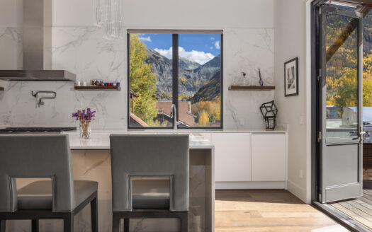 E 126 Colorado Avenue 126R