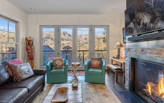 136 San Joaquin Road B203