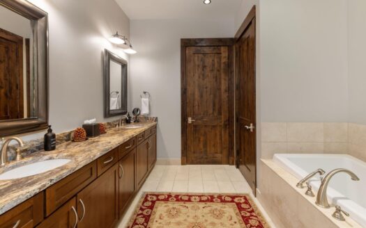 136 San Joaquin Road B203