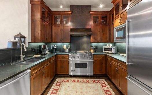 136 San Joaquin Road B203