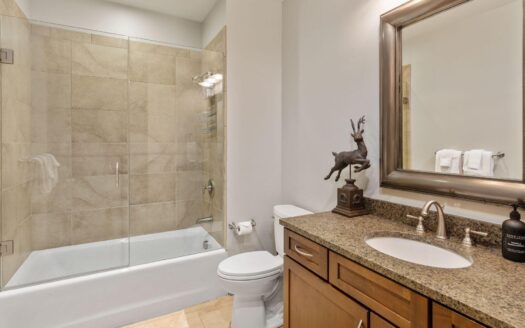 136 San Joaquin Road B203