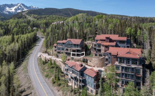 136 San Joaquin Road B203