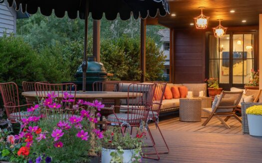 E 627 Colorado Avenue