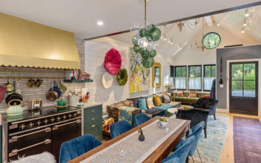 E 627 Colorado Avenue