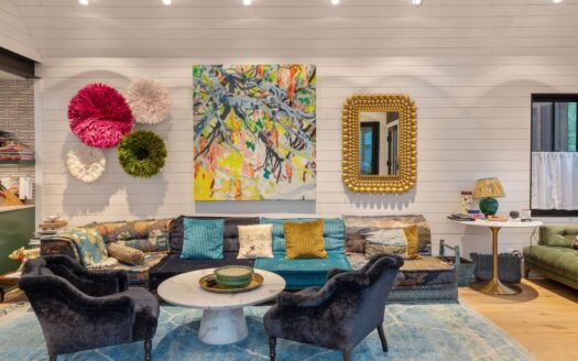 E 627 Colorado Avenue