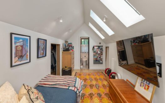 E 627 Colorado Avenue