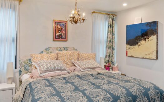 E 627 Colorado Avenue