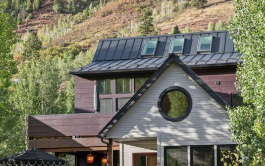 E 627 Colorado Avenue