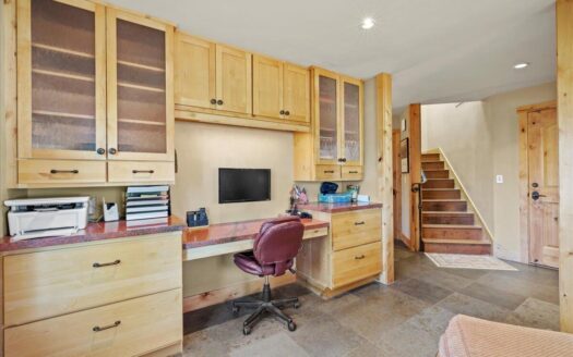 2190 Ponderosa Drive