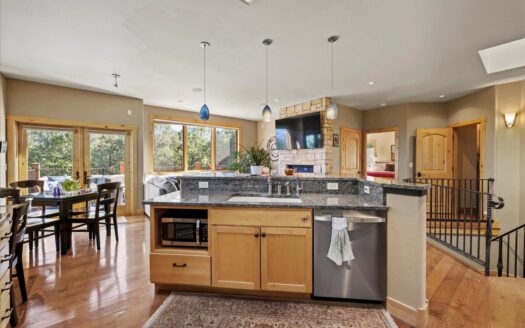 2190 Ponderosa Drive