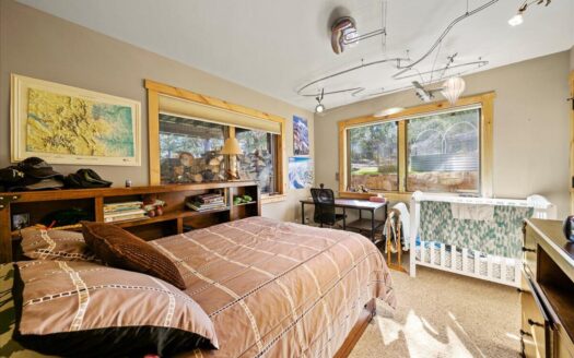 2190 Ponderosa Drive