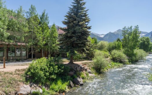 W 791 Pacific Avenue 4H